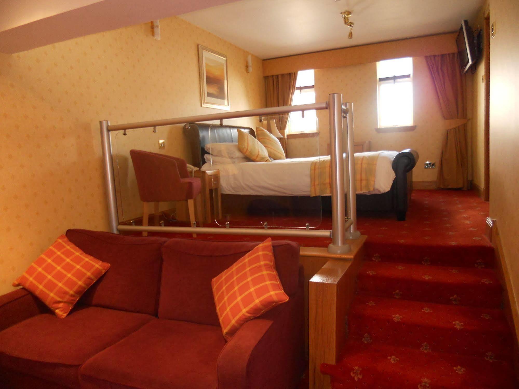 Leapark Hotel Грейнджмут Экстерьер фото
